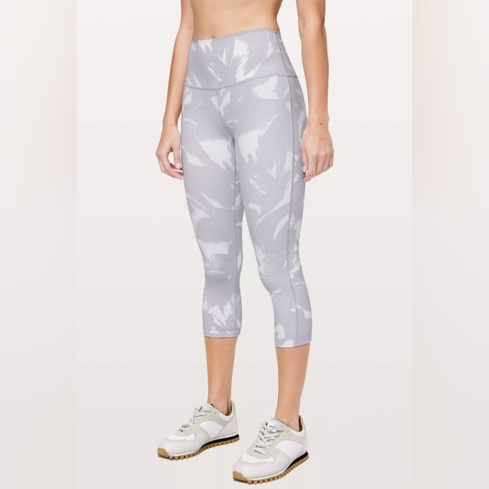 78. Lululemon Wunder Under High-Rise Tight 19.5" Inseam Full-On Luxtreme